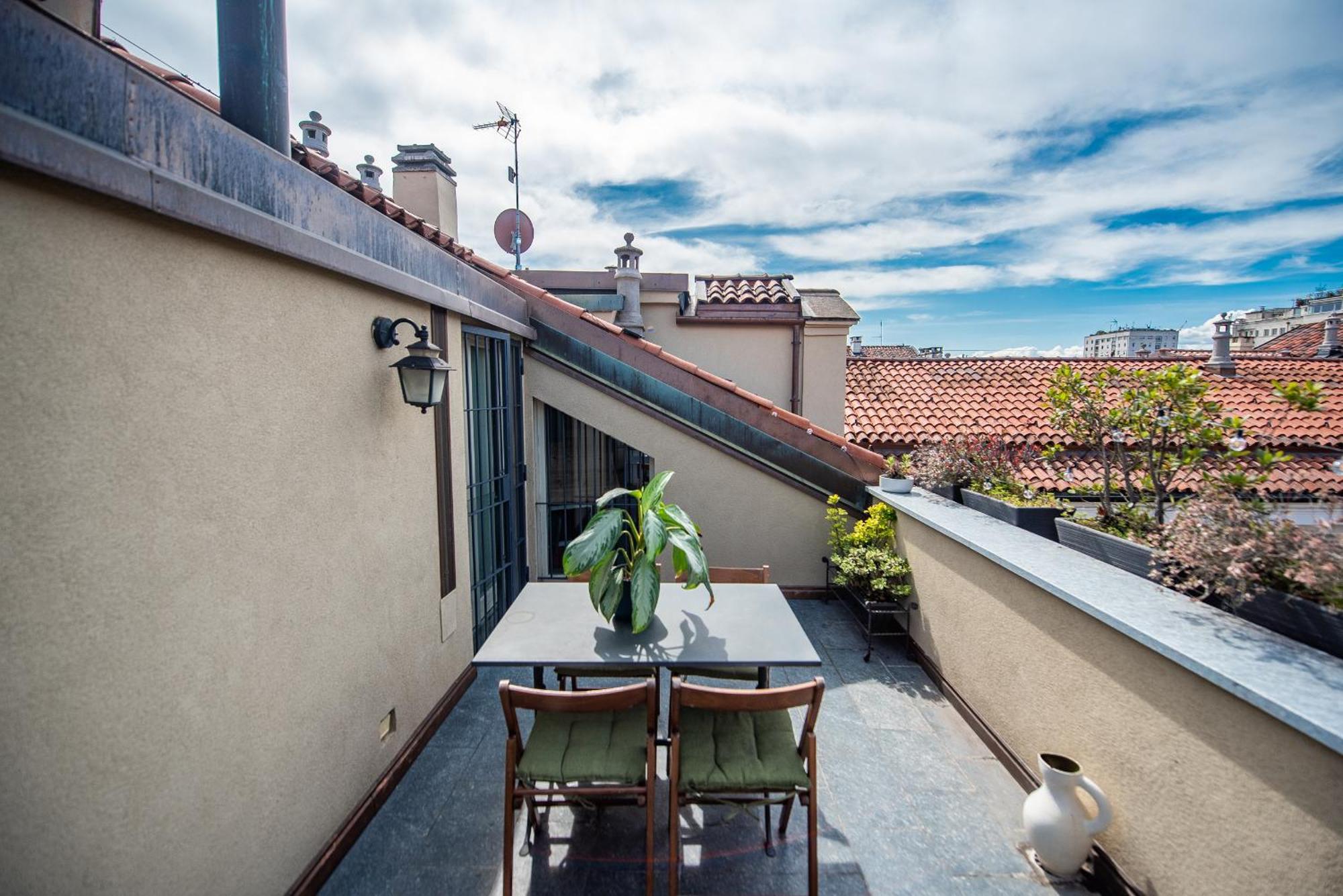 Appartement House With Terrace à Turin Extérieur photo