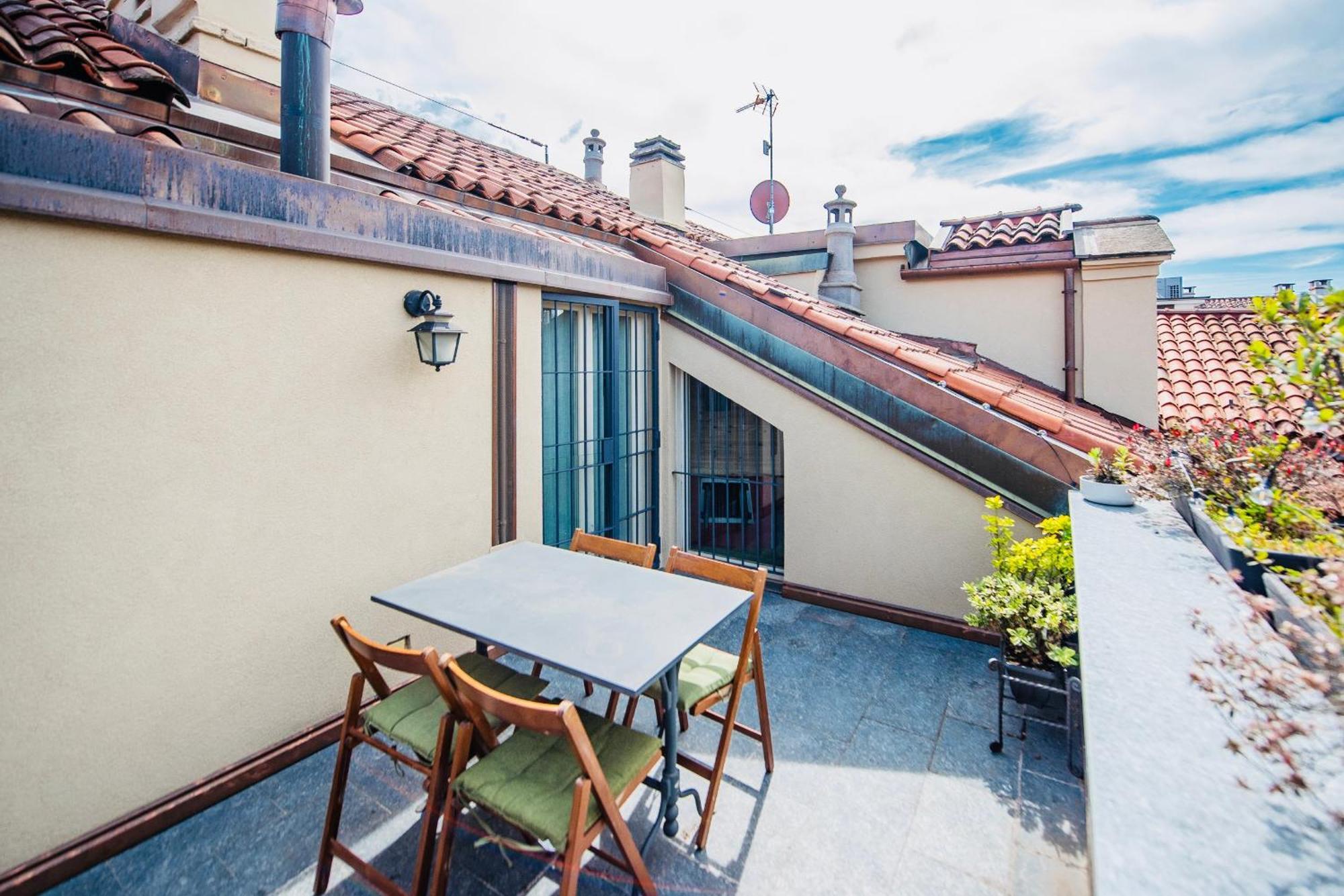 Appartement House With Terrace à Turin Extérieur photo
